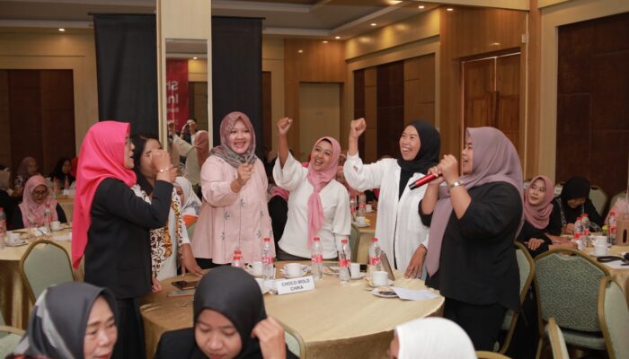 Indosat Kembangkan UMKM Banyuwangi, Buka Akses Digital Melalui SheHacks Innovate 2025