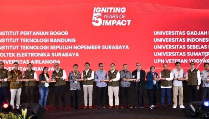UNAIR Raih “5 Years of Impact Award” di Pertamina Goes to Campus 2025