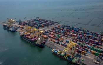 Tarif Trump 19%: Ekspor Indonesia Belum Terdampak Signifikan, Antisipasi September.