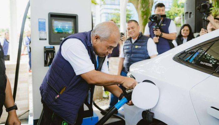 PLN Cek Kesiapan SPKLU di Jalur Mudik Jelang Nataru