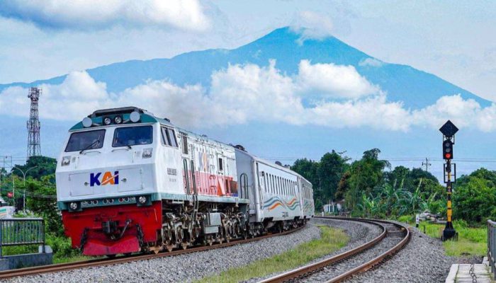 Antusiasme Mudik Tinggi, Okupansi Kereta Api Saat Lebaran Tembus 100 Persen