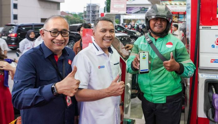 Pertamina dan Telkomsel Luncurkan Paket Data Khusus Ojol Berbonus Voucher BBM