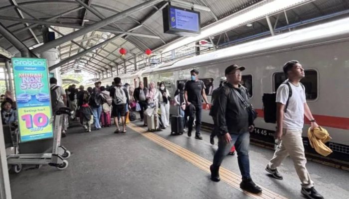 Penjualan Tiket KA Jarak Jauh Tembus 101 Persen dari Kapasitas
