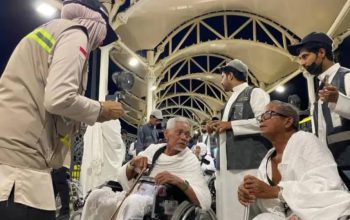 Harga Jasa Kursi Roda di Masjidil Haram Melonjak di Tengah Membludaknya Jemaah