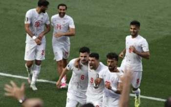 Laga Sengit Grup G, Iran dan Selandia Baru Saling Balas Gol di Babak Pertama