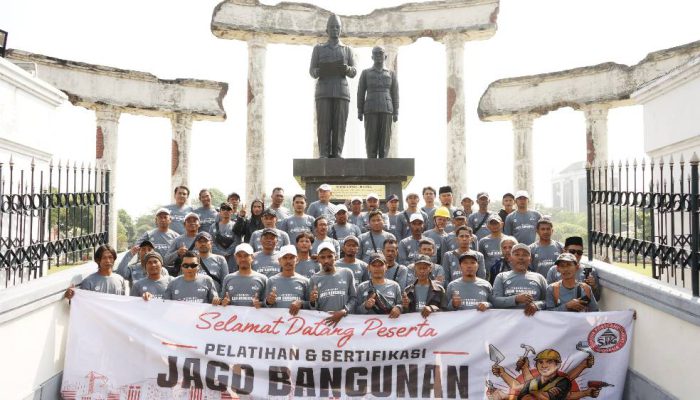 SIG dan Semen Gresik Cetak 103 Tenaga Konstruksi Bersertifikat Lewat Akademi Jago Bangunan