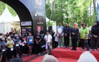 Khofifah Lepas Ribuan Pelari Internasional Taklukkan Jalur Ekstrem Gunung Arjuno-Welirang