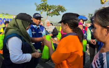 TPS Perkuat TJSL Lewat Program DOKAR, Warga Lakarsantri Nikmati Pangan Bergizi Harga Terjangkau