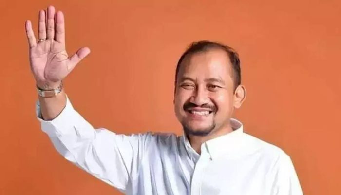KPK Gelar OTT, Bupati Pemalang Anom Widiyantoro Diamankan
