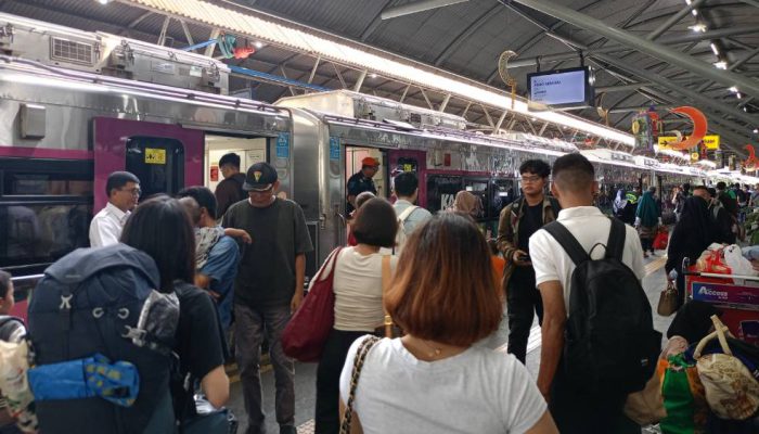 107.686 Penumpang Gunakan Kereta Api Selama Libur Maulid Nabi di Daop 9 Jember