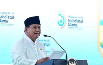 Prabowo Puji Peran Kiai dan Pesantren, Lahirkan Istilah “Jas Ijo”
