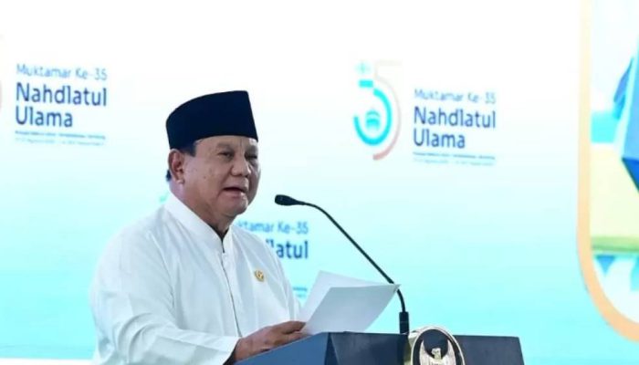 Prabowo Puji Peran Kiai dan Pesantren, Lahirkan Istilah “Jas Ijo”