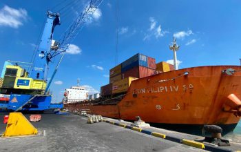 Uji Coba Zona EAZI di TPK Berlian Catat Efisiensi, Pergantian Kapal Hanya 29 Menit