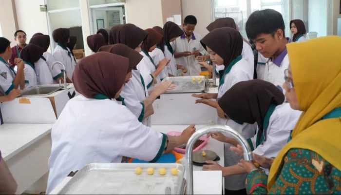 Jadi SMK Pertama di Banten, SMKN 2 Pandeglang Gandeng Bogasari Kembangkan TEFA