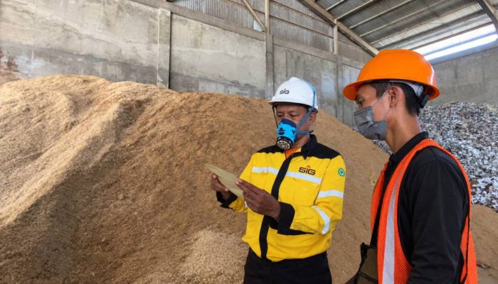 Dorong Industri Hijau, SIG Pabrik Tuban Manfaatkan 400 Ton Sekam Padi per Hari