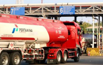 Perkuat Pasokan BBM Jatim, Pertamina Jatimbalinus Gelontorkan 31 Juta Liter Solar ke FT Tuban